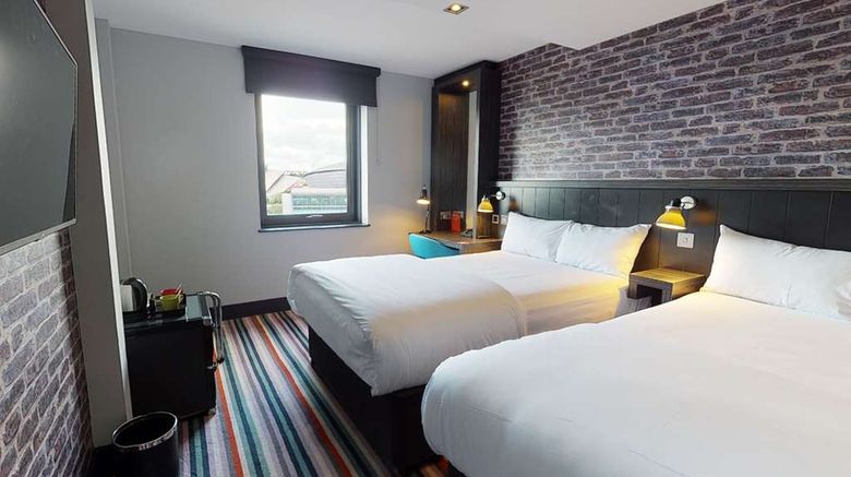 <b>Village Hotel Edinburgh Room</b>. Images powered by <a href="https://iceportal.shijigroup.com/" title="IcePortal" target="_blank">IcePortal</a>.