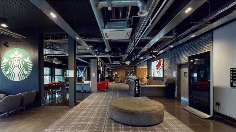 <b>Village Hotel Glasgow Lobby</b>. Images powered by <a href="https://iceportal.shijigroup.com/" title="IcePortal" target="_blank">IcePortal</a>.