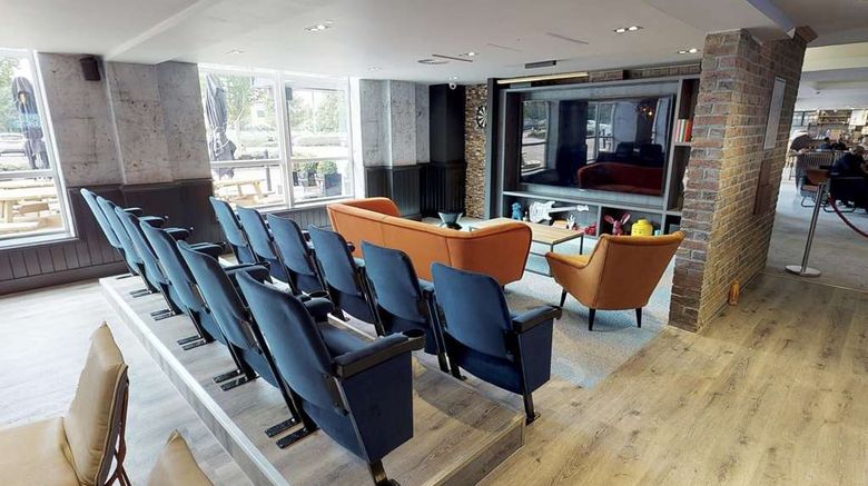<b>Village Hotel Hull Restaurant</b>. Images powered by <a href="https://iceportal.shijigroup.com/" title="IcePortal" target="_blank">IcePortal</a>.