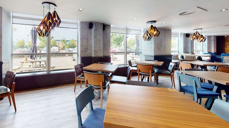 <b>Village Hotel Hull Restaurant</b>. Images powered by <a href="https://iceportal.shijigroup.com/" title="IcePortal" target="_blank">IcePortal</a>.