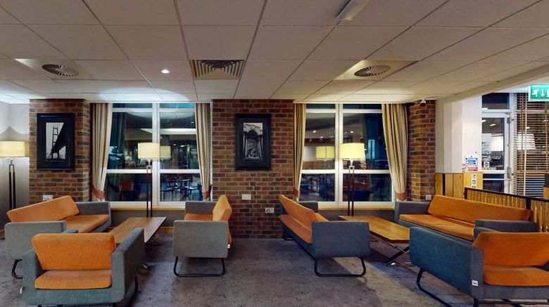 <b>Village Hotel Hull Lobby</b>. Images powered by <a href="https://iceportal.shijigroup.com/" title="IcePortal" target="_blank">IcePortal</a>.