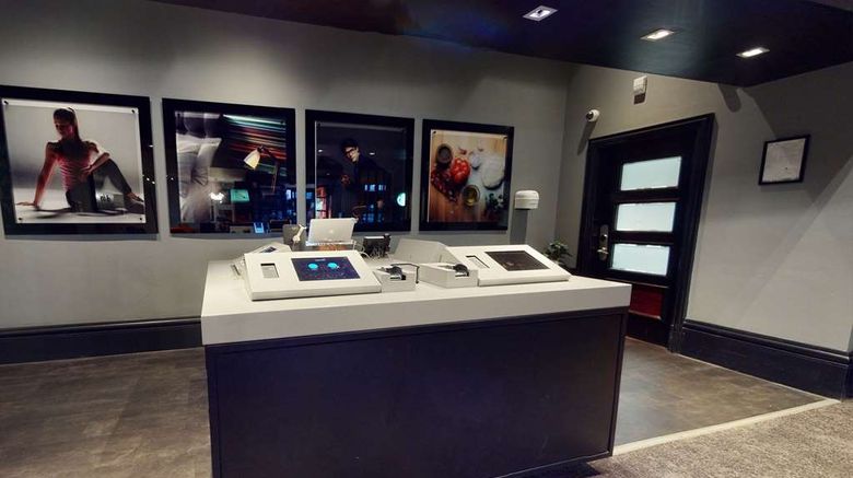 <b>Village Hotel Leeds South Lobby</b>. Images powered by <a href="https://iceportal.shijigroup.com/" title="IcePortal" target="_blank">IcePortal</a>.