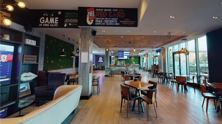 <b>Village Hotel Farnborough Restaurant</b>. Images powered by <a href="https://iceportal.shijigroup.com/" title="IcePortal" target="_blank">IcePortal</a>.