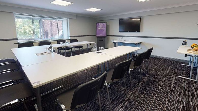 <b>Village Hotel Manchester Hyde Meeting</b>. Images powered by <a href="https://iceportal.shijigroup.com/" title="IcePortal" target="_blank">IcePortal</a>.