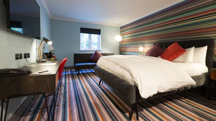 Village Hotel Warrington Room