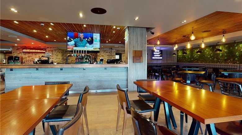 <b>Village Hotel Newcastle Restaurant</b>. Images powered by <a href="https://iceportal.shijigroup.com/" title="IcePortal" target="_blank">IcePortal</a>.