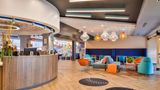 <b>Tru by Hilton Stuttgart Lobby</b>. Images powered by <a href="https://iceportal.shijigroup.com/" title="IcePortal" target="_blank">IcePortal</a>.