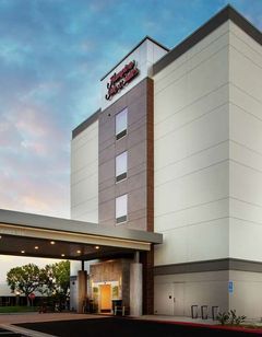 Hampton Inn/Suites Irvine-Orange County