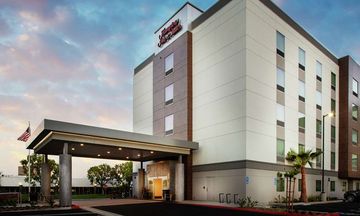 Hampton Inn/Suites Irvine-Orange County