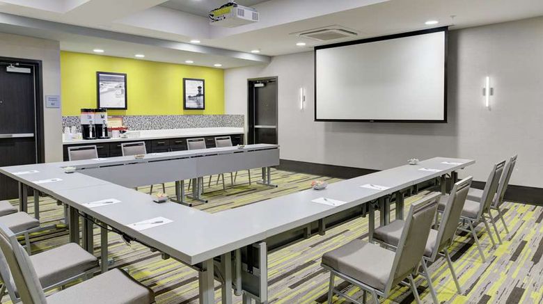 <b>Hampton Inn/Suites Irvine-Orange County Meeting</b>. Images powered by <a href="https://iceportal.shijigroup.com/" title="IcePortal" target="_blank">IcePortal</a>.