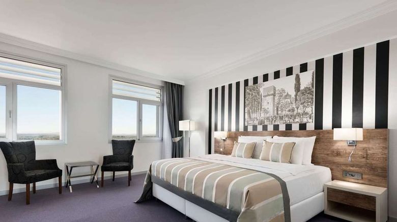 <b>Ramada Hotel & Suites Edirne Room</b>. Images powered by <a href="https://iceportal.shijigroup.com/" title="IcePortal" target="_blank">IcePortal</a>.