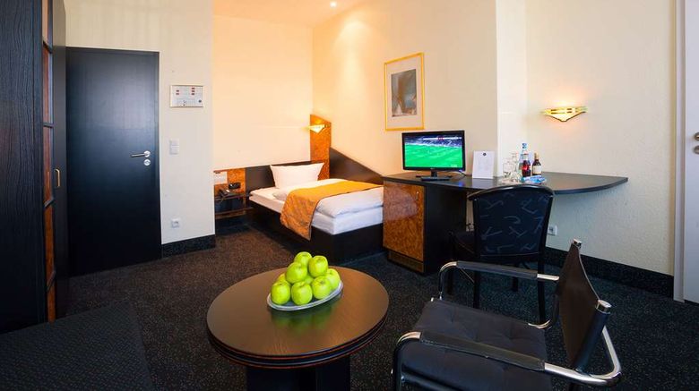 <b>Centro Hotel Vier Jahreszeiten Room</b>. Images powered by <a href="https://iceportal.shijigroup.com/" title="IcePortal" target="_blank">IcePortal</a>.