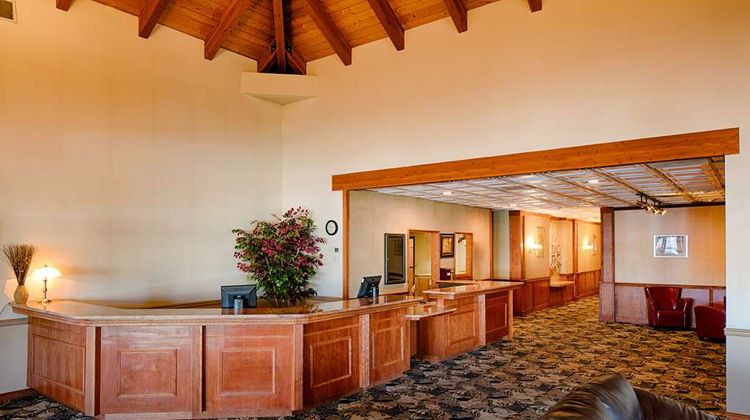 Red Lion Hotel & Conference Ctr Lobby