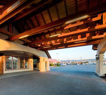 Red Lion Hotel & Conference Ctr Exterior