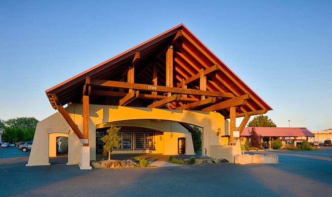 Red Lion Hotel & Conference Ctr Exterior