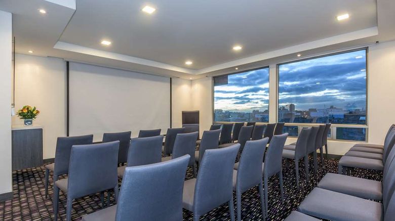 <b>NH Bogota Urban 26 Royal Meeting</b>. Images powered by <a href="https://iceportal.shijigroup.com/" title="IcePortal" target="_blank">IcePortal</a>.