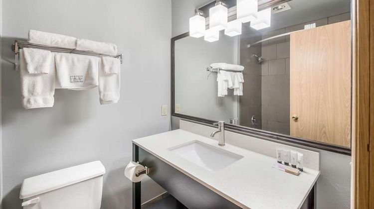 Red Lion Inn and Suites Sequim Room