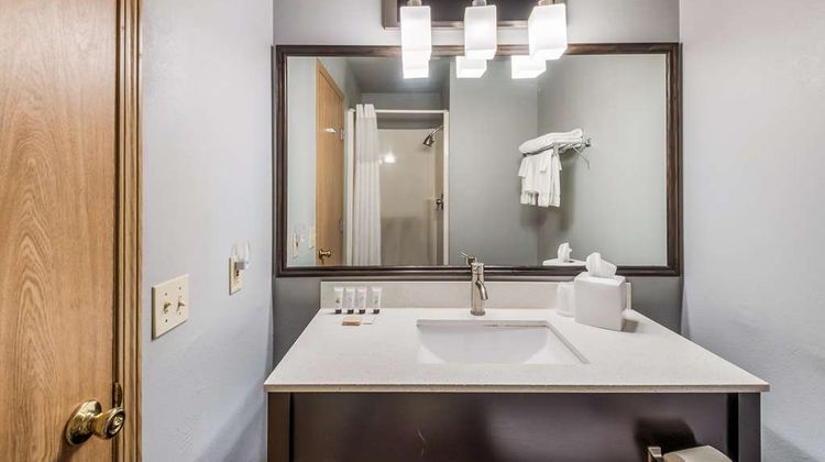 Red Lion Inn and Suites Sequim Room