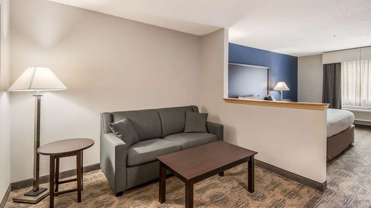 Red Lion Inn and Suites Sequim Suite