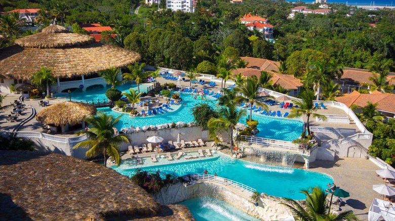 <b>Cofresi Palm Beach Spa Resort Pool</b>. Images powered by <a href="https://iceportal.shijigroup.com/" title="IcePortal" target="_blank">IcePortal</a>.