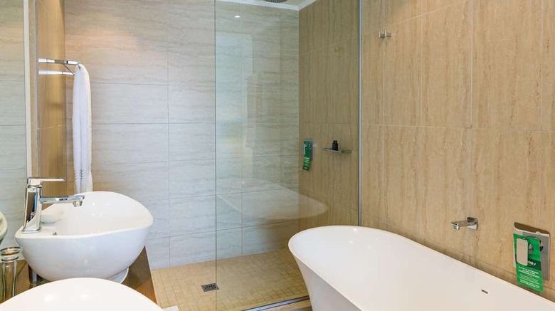 <b>Pepperclub Hotel Room</b>. Images powered by <a href="https://iceportal.shijigroup.com/" title="IcePortal" target="_blank">IcePortal</a>.