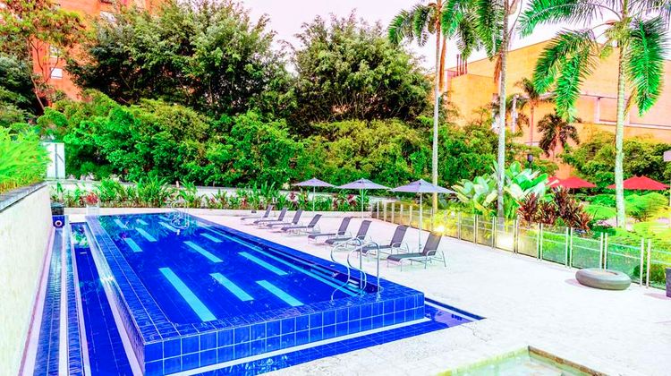 NH Collection Medellin Royal Pool