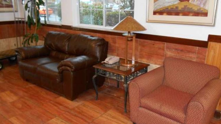 GuestHouse Inn Fife Lobby