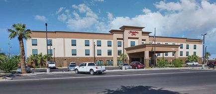 Hampton Inn Parker Exterior
