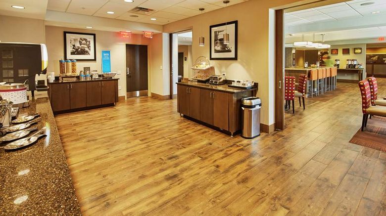 <b>Hampton Inn Parker Restaurant</b>. Images powered by <a href="https://iceportal.shijigroup.com/" title="IcePortal" target="_blank">IcePortal</a>.
