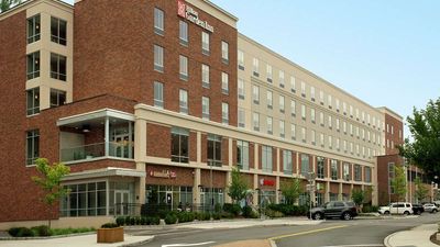 Hilton Garden Inn Westchester