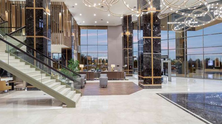 <b>Hilton Istanbul Bakirkoy Lobby</b>. Images powered by <a href="https://iceportal.shijigroup.com/" title="IcePortal" target="_blank">IcePortal</a>.