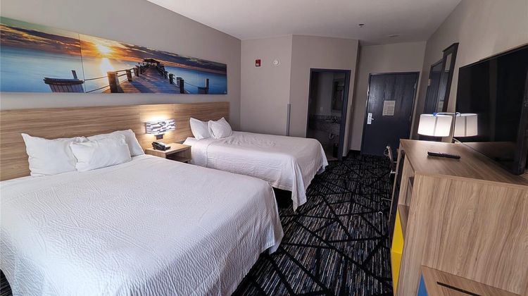 Days Inn & Suites Augusta West Room