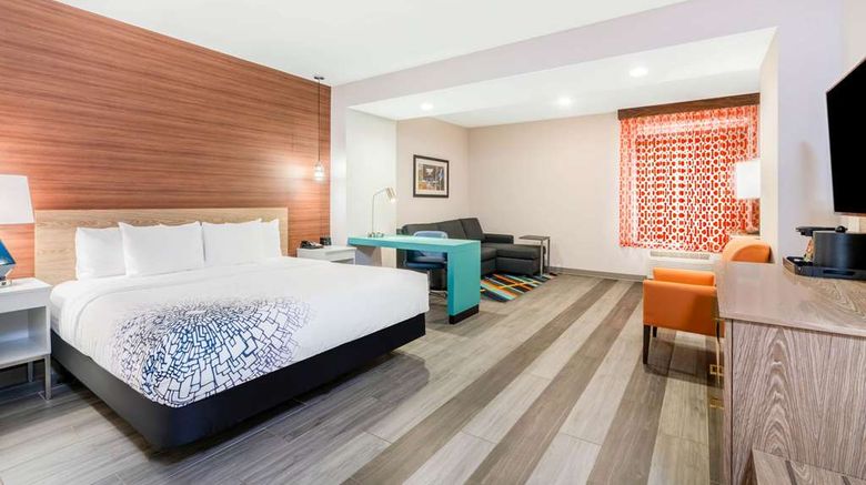 <b>La Quinta Inn & Sts Oklahoma Cty Airport Suite</b>. Images powered by <a href="https://iceportal.shijigroup.com/" title="IcePortal" target="_blank">IcePortal</a>.
