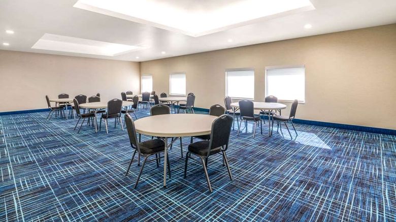 <b>La Quinta Inn & Sts Oklahoma Cty Airport Meeting</b>. Images powered by <a href="https://iceportal.shijigroup.com/" title="IcePortal" target="_blank">IcePortal</a>.