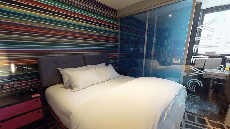 <b>Village Hotel Portsmouth Room</b>. Images powered by <a href="https://iceportal.shijigroup.com/" title="IcePortal" target="_blank">IcePortal</a>.