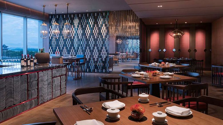 <b>Grand Hyatt Changsha Restaurant</b>. Images powered by <a href="https://iceportal.shijigroup.com/" title="IcePortal" target="_blank">IcePortal</a>.