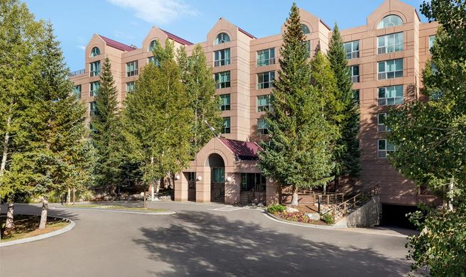 Hyatt Place Keystone Exterior
