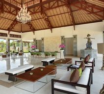 Royal Tulip Springhill Resort Jimbaran Lobby