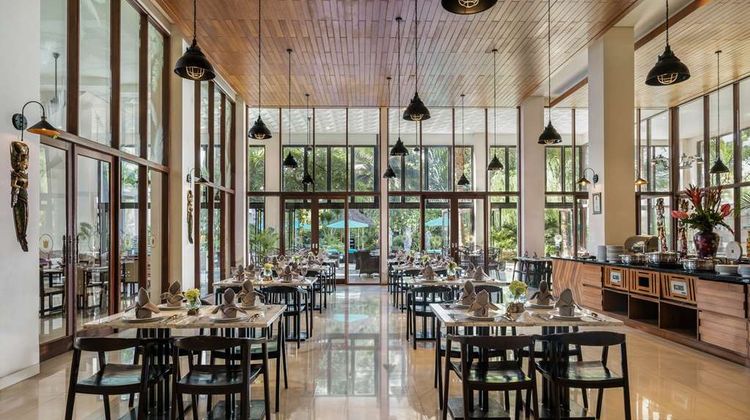 Royal Tulip Springhill Resort Jimbaran Restaurant
