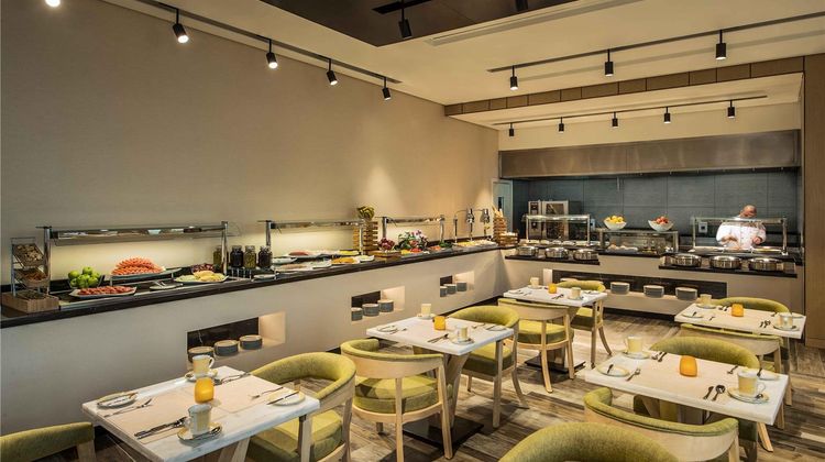 Hilton Garden Inn Al Khobar Restaurant