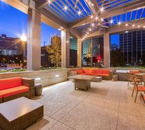 Hampton Inn & Suites Fort Worth Downtown Exterior