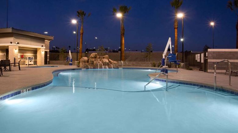 <b>Homewood Suites Las Vegas City Ctr Pool</b>. Images powered by <a href="https://iceportal.shijigroup.com/" title="IcePortal" target="_blank">IcePortal</a>.