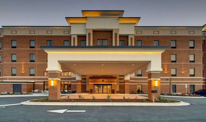 Hampton Inn Sneads Ferry North Topsail Exterior