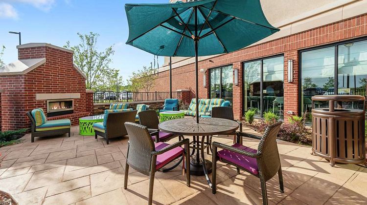 Hilton Garden Inn Edmond Exterior