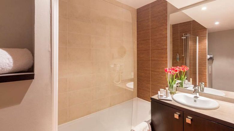 <b>Best Western Park Hotel Geneve-Thoiry Suite</b>. Images powered by <a href="https://iceportal.shijigroup.com/" title="IcePortal" target="_blank">IcePortal</a>.