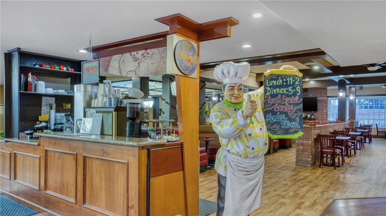 <b>SureStay Plus by BW Reno Airport Restaurant</b>. Images powered by <a href="https://iceportal.shijigroup.com/" title="IcePortal" target="_blank">IcePortal</a>.
