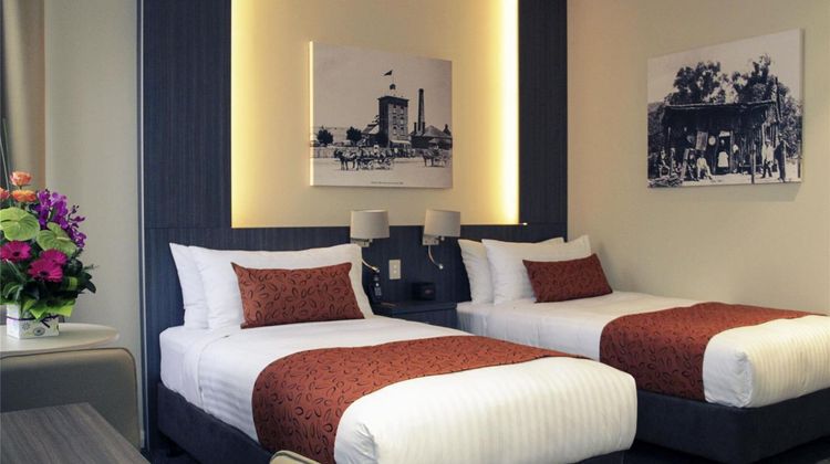 Mercure Orange Room