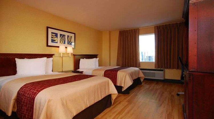 Baymont Inn & Suites San Diego Downtown Room