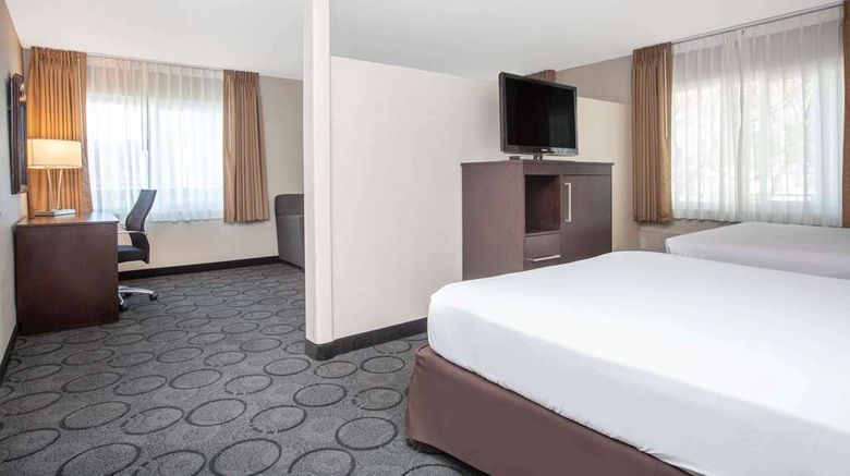 <b>Baymont Inn & Suites San Diego Downtown Suite</b>. Images powered by <a href="https://iceportal.shijigroup.com/" title="IcePortal" target="_blank">IcePortal</a>.