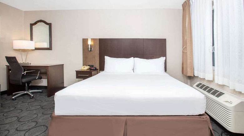 <b>Baymont Inn & Suites San Diego Downtown Room</b>. Images powered by <a href="https://iceportal.shijigroup.com/" title="IcePortal" target="_blank">IcePortal</a>.